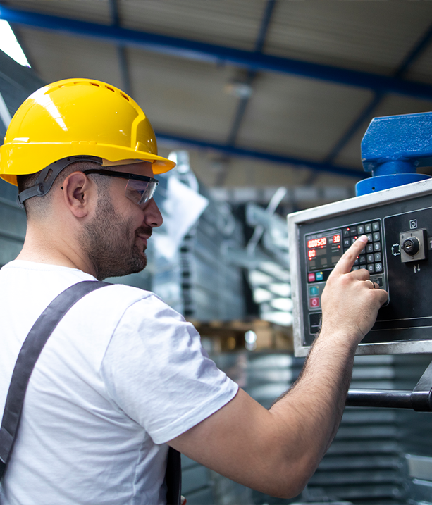 Obsluha CNC stroje – Ohraňovací lis